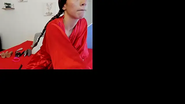 Zamu 1992 online show from March 3, 9:43 pm