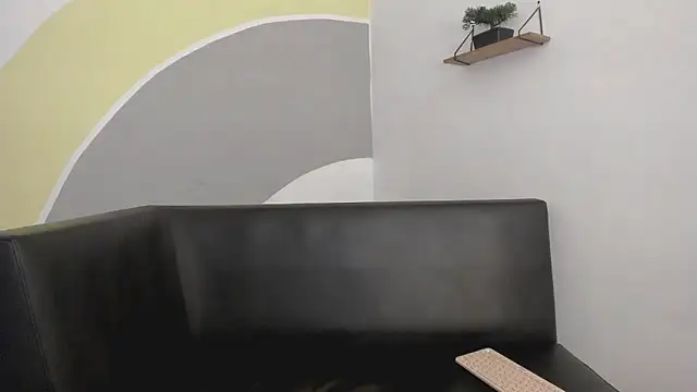 Zamu 1992 online show from April 13, 10:54 pm