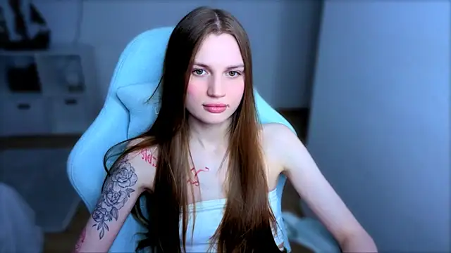 StellaLawless online show from March 3, 8:15 pm