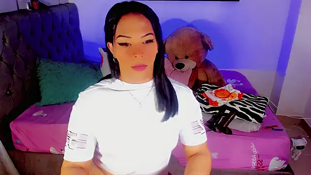 Zakura hot1 online show from December 17, 9:35 am