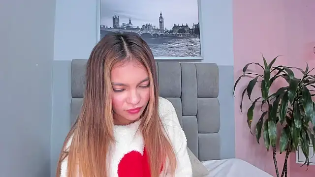 selene tylor  online show from April 12, 2:03 am