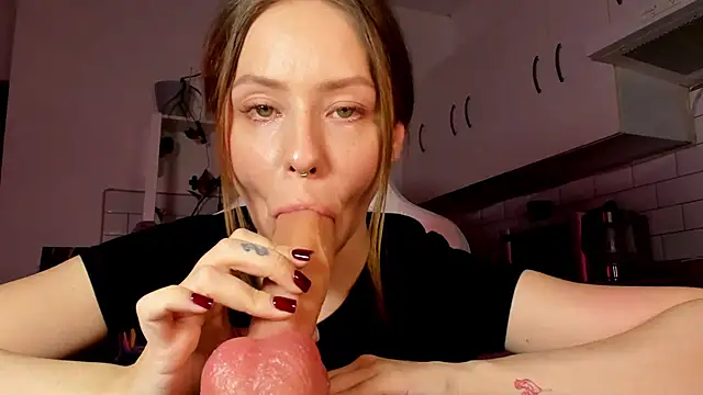 ilona curly online show from April 21, 6:15 pm