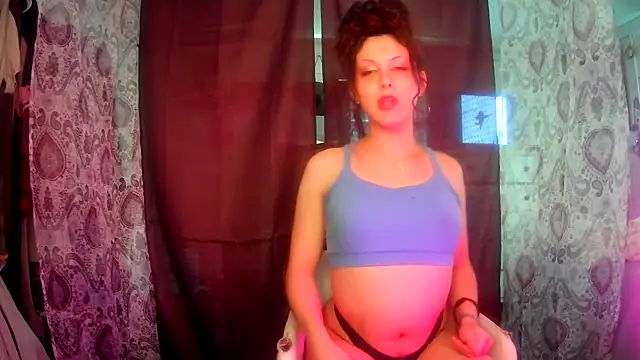 cadenfoxx111 online show from July 17, 9:29 pm
