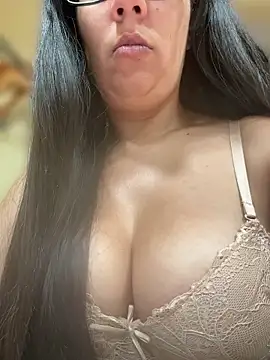 hotpinkangel online show from July 8, 3:31 am