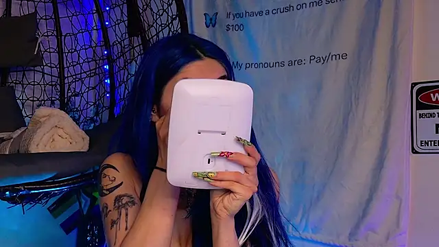 AriaVoss online show from April 11, 9:18 pm