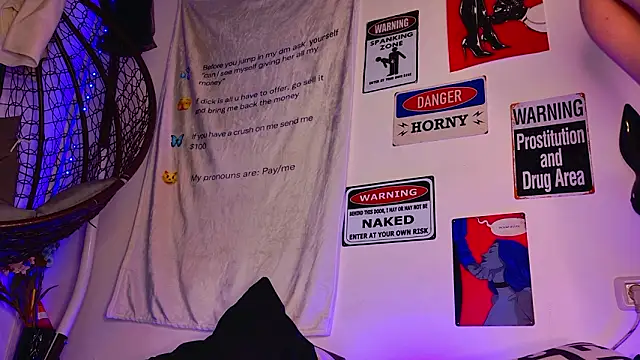 AriaVoss online show from March 19, 9:52 pm