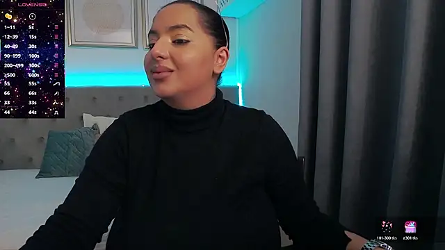 BustyAllyy online show from February 21, 9:04 pm