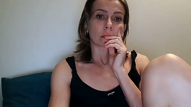 anechka1 online show from July 17, 1:32 am