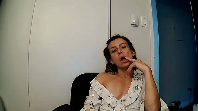 anechka1 online show from July 29, 12:10 am