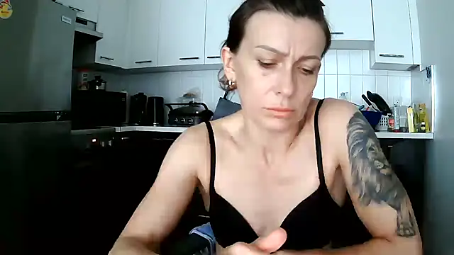 anechka1 online show from June 12, 7:11 pm