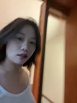 Eliza-E online show from March 31, 12:49 pm