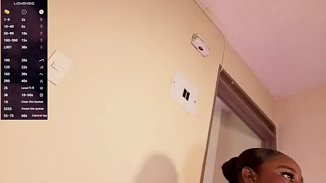 Perlasexyu1 online show from April 14, 3:45 pm