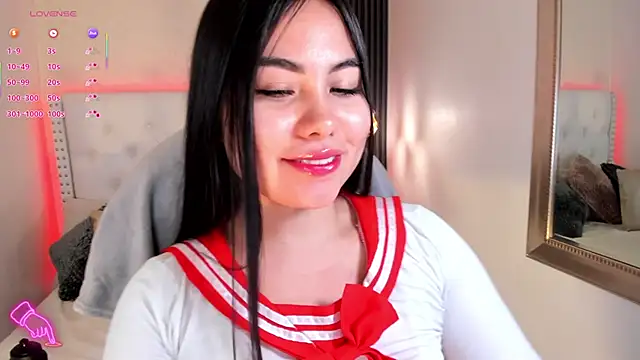 aliscollins  online show from October 26, 1:01 am