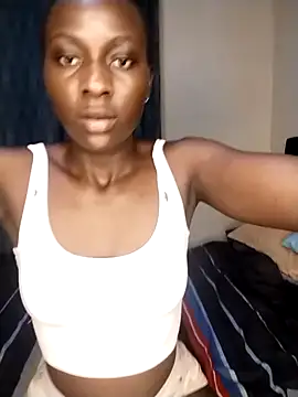 miss moonie online show from March 3, 7:31 pm