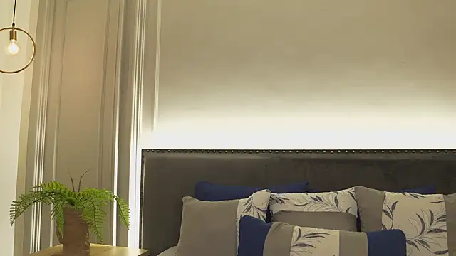 IrisBaker online show from February 10, 10:13 pm