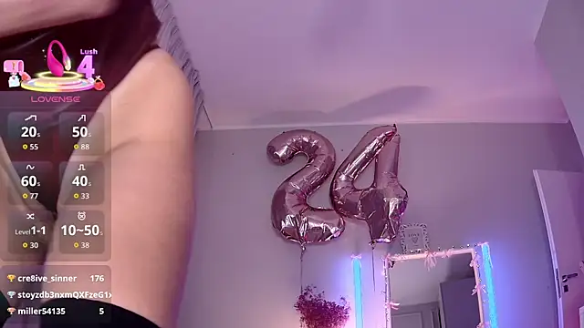 LoryWood online show from December 20, 3:49 pm