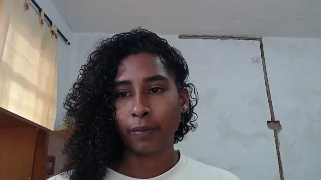 yohatinelly07 online show from November 17, 4:19 pm