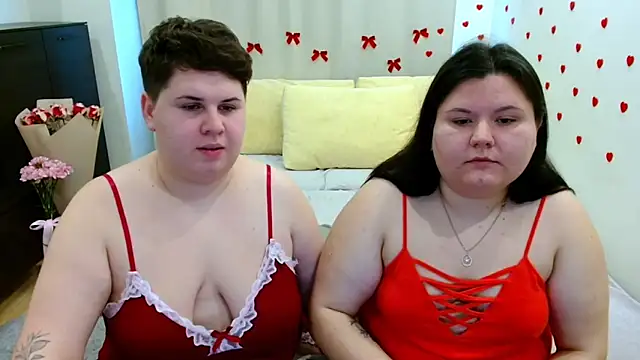 BeckyAndHellen online show from October 28, 11:27 am