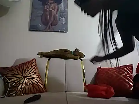 hoely grail01 online show from April 7, 8:22 pm