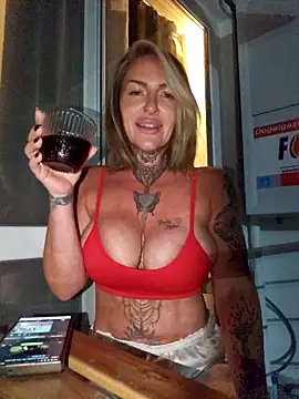 YourMommyBlair online show from October 28, 4:24 pm