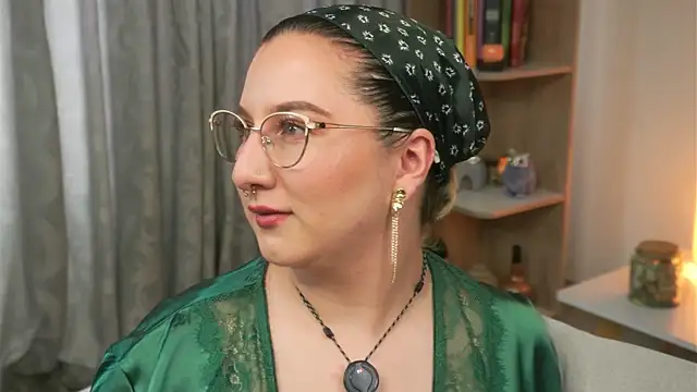 Ximenna Cruz online show from April 6, 7:37 pm