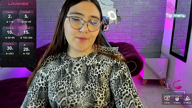 conniejames m online show from November 30, 1:59 pm