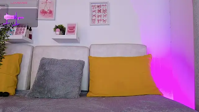 Malka Burning online show from April 6, 8:10 pm