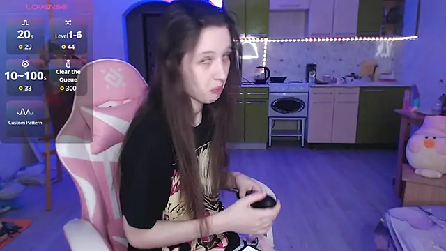 ur kitty   online show from April 3, 1:09 pm