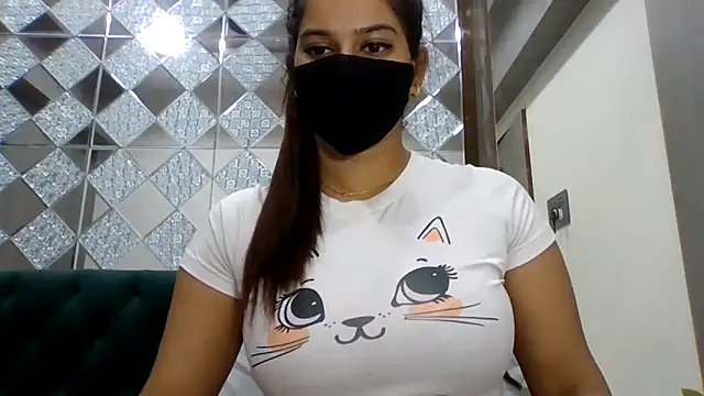 Snapshot of sparkling_queen chatting on September 19, 2:21 am sparkling queen online show from September 19, 2:21 am