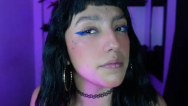 cute hollywood online show from April 5, 6:40 pm