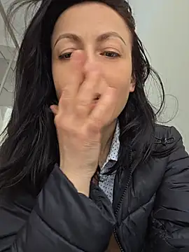 lovewildguy1 online show from April 10, 7:14 am