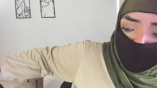 Uzra hayed online show from July 28, 4:39 pm