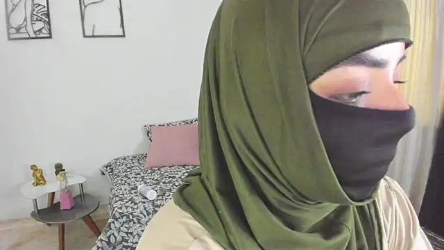Uzra hayed online show from August 1, 4:09 pm