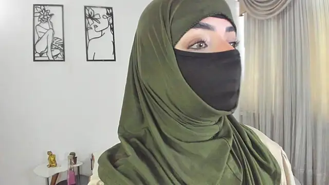Uzra hayed online show from July 28, 3:21 pm