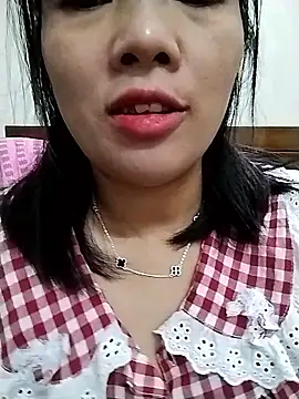 Snapshot of Lady-big91 chatting on October 26, 1:39 pm Lady-big91 online show from October 26, 1:39 pm