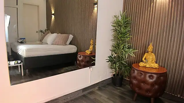 AliceHanz online show from February 17, 4:12 am