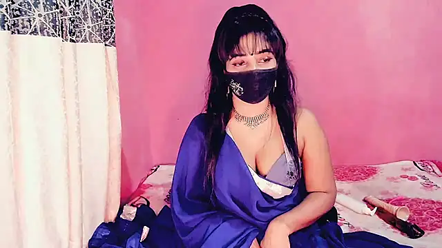 Sweetie Fox XXX online show from May 18, 5:41 pm