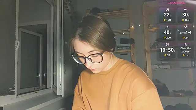 Snapshot of monlight__dana chatting on October 9, 10:36 pm monlight  dana online show from October 9, 10:36 pm