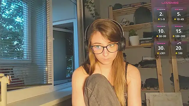 Snapshot of monlight__dana chatting on September 20, 4:49 pm monlight  dana online show from September 20, 4:49 pm