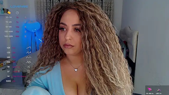  Just a queen 3 online show from December 15, 4:34 pm