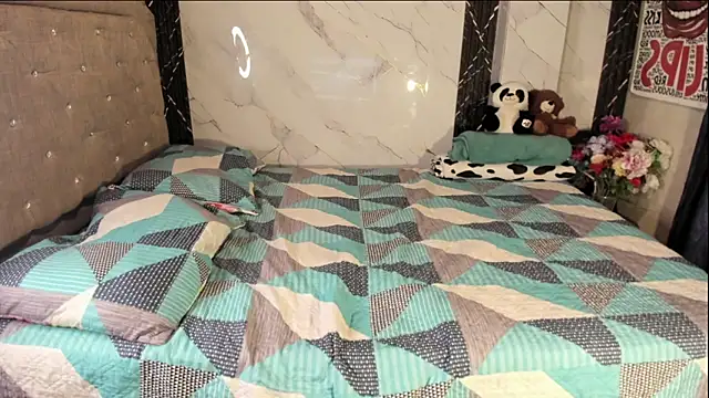 tattys sexy online show from April 22, 6:32 am