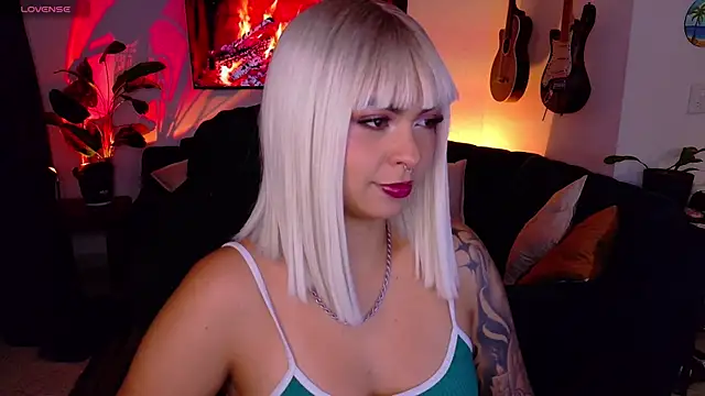 pandorabeker online show from April 7, 2:02 am