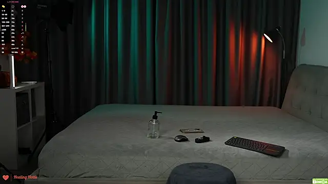 Healing Hottie online show from November 24, 10:01 pm