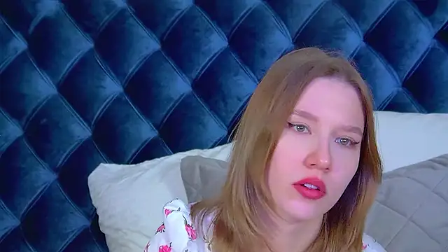 LiliLinn online show from February 21, 7:09 am