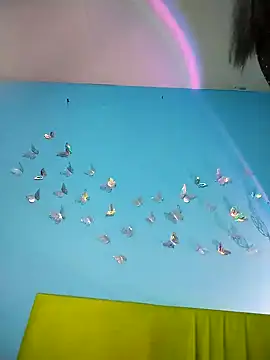 Evelyn pink1 online show from March 6, 10:10 am