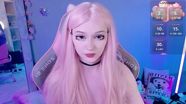 White kitty01 online show from April 19, 2:39 pm