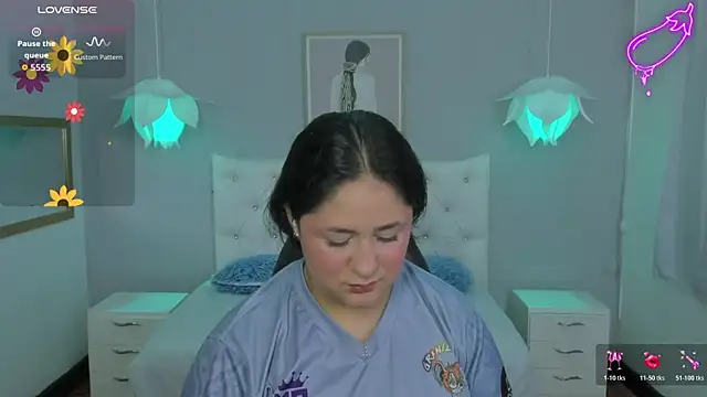 Lisa7 7 online show from November 19, 6:30 pm