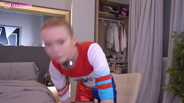 LexieLoree online show from July 4, 3:13 am