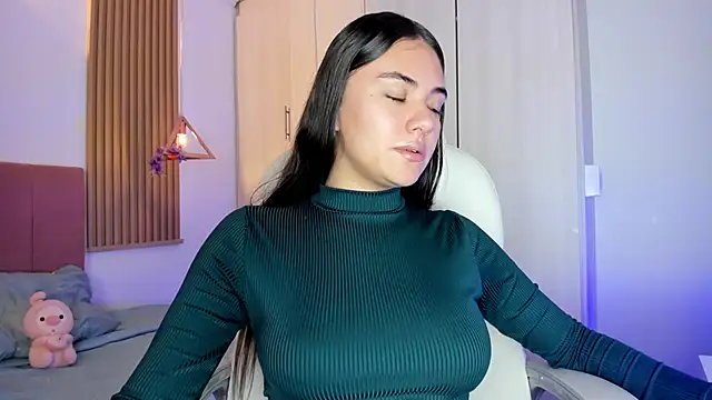 mia nevaeh online show from March 14, 9:16 pm