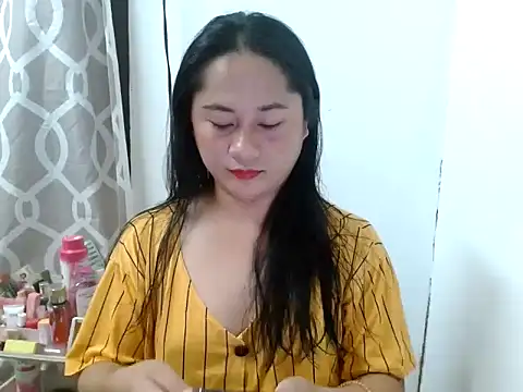 Sweet amberxyz18 online show from April 30, 10:20 am